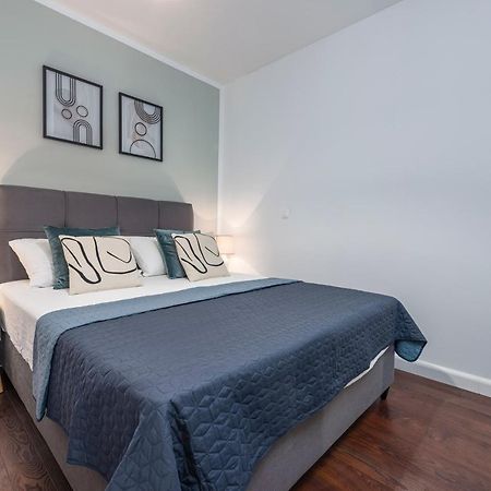 Apartments Anamarija Млини Екстериор снимка