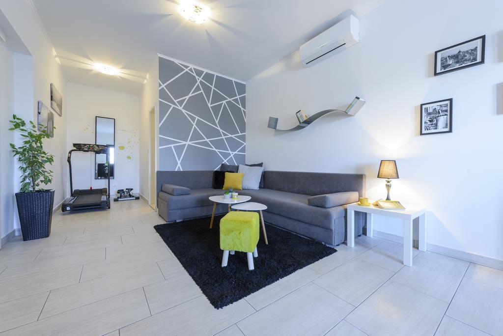 Apartments Anamarija Млини Екстериор снимка
