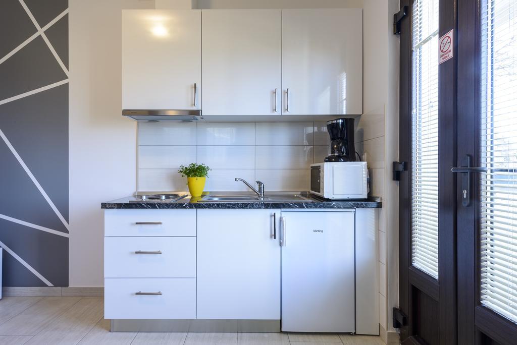 Apartments Anamarija Млини Екстериор снимка